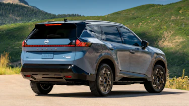 2027 Nissan Rogue Hybrid - static rear 3/4