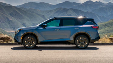 2027 Nissan Rogue Hybrid - side