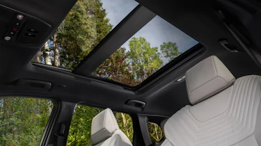 2027 Nissan Rogue Hybrid - sunroof