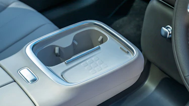 Aion UT - centre console