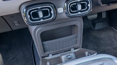 Aion UT - front storage