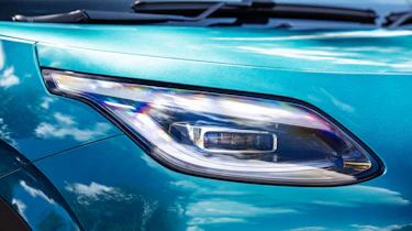 Aion UT - front light