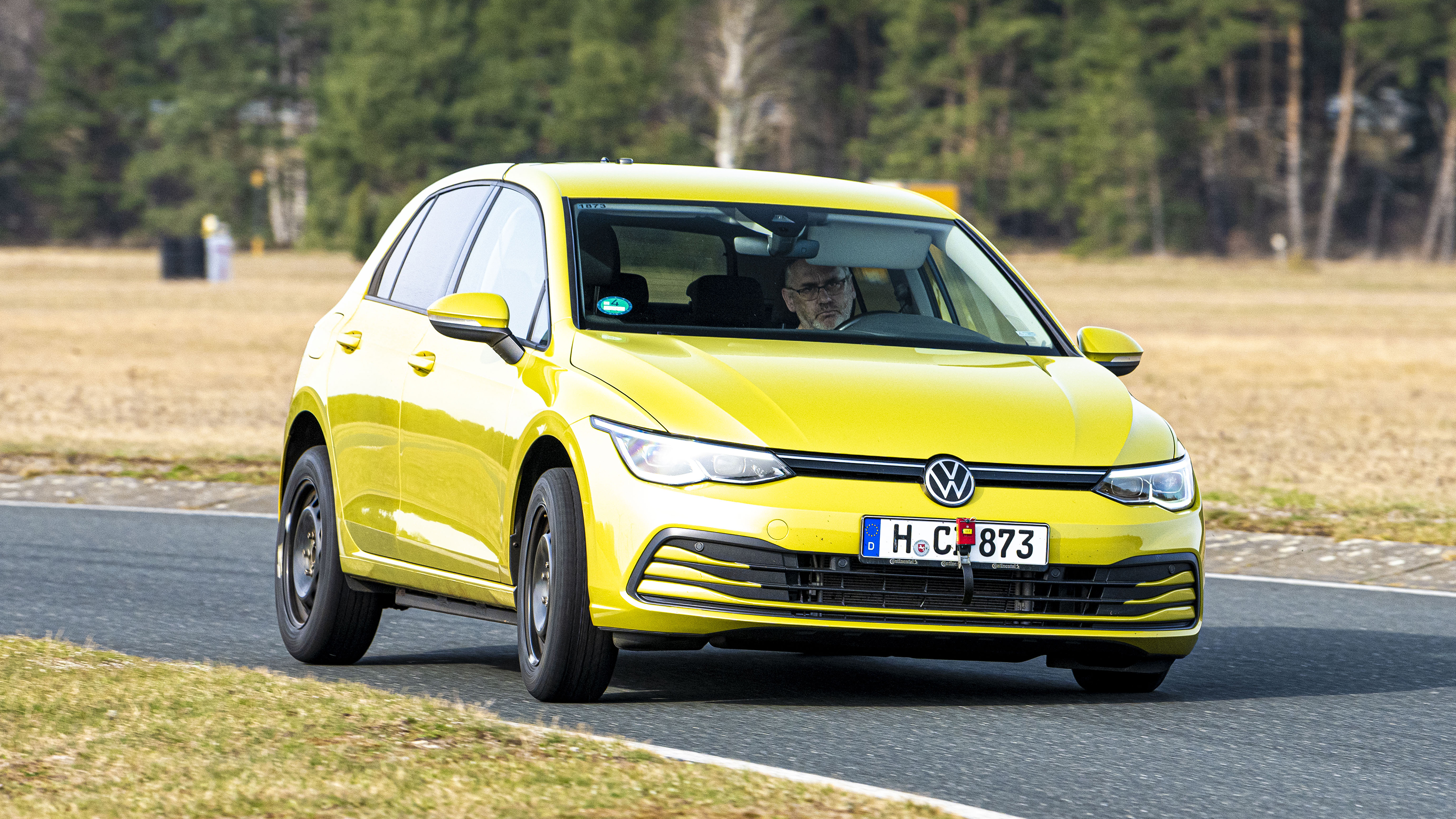 All Season tyre test - Volkswagen Golf front cornering 