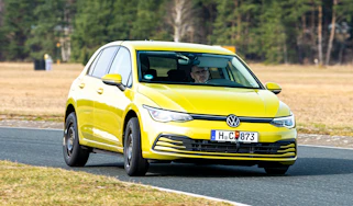 All Season tyre test - Volkswagen Golf front cornering