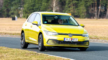 All Season tyre test - Volkswagen Golf front cornering