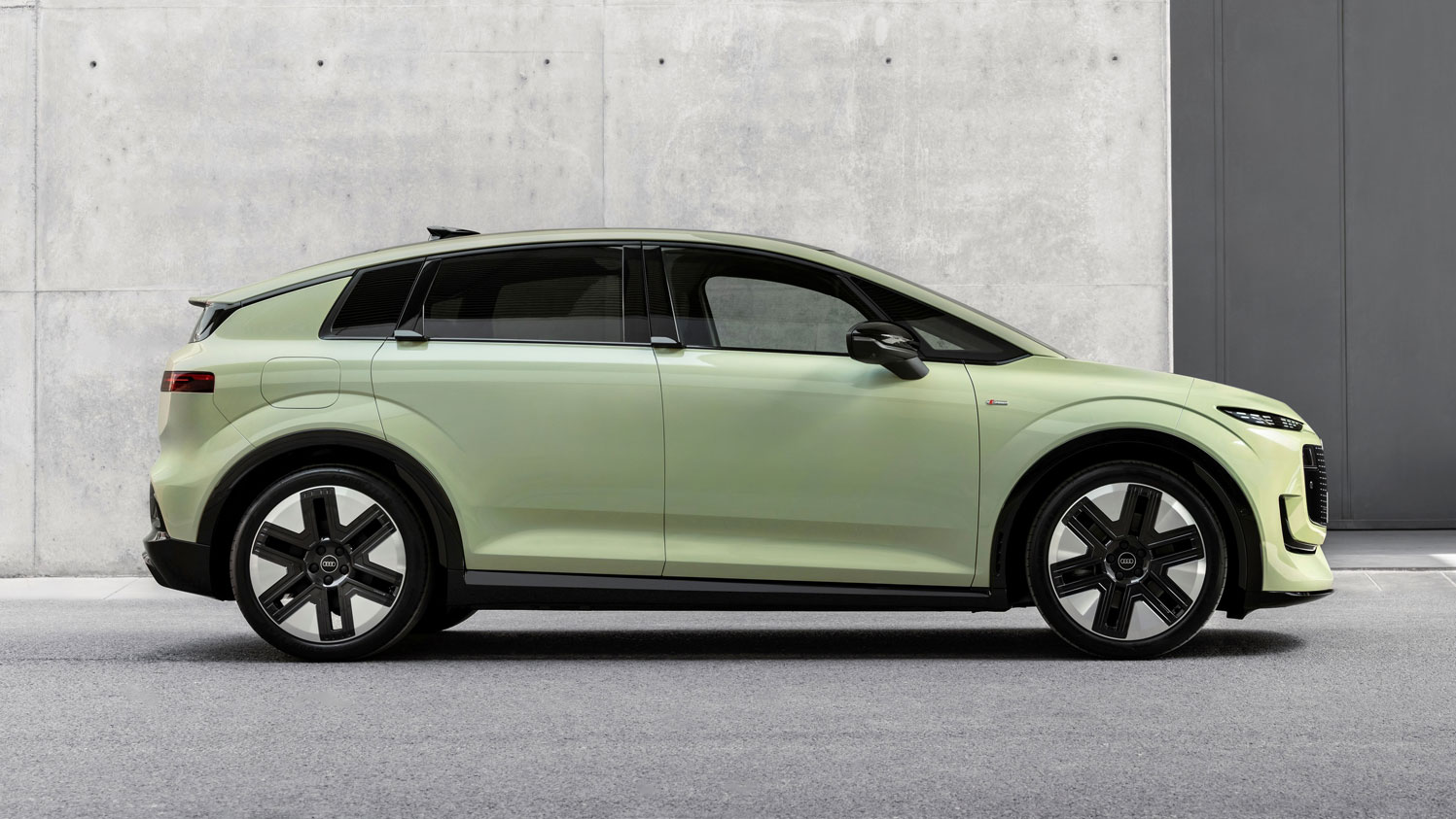 Audi A2 e-tron - side static