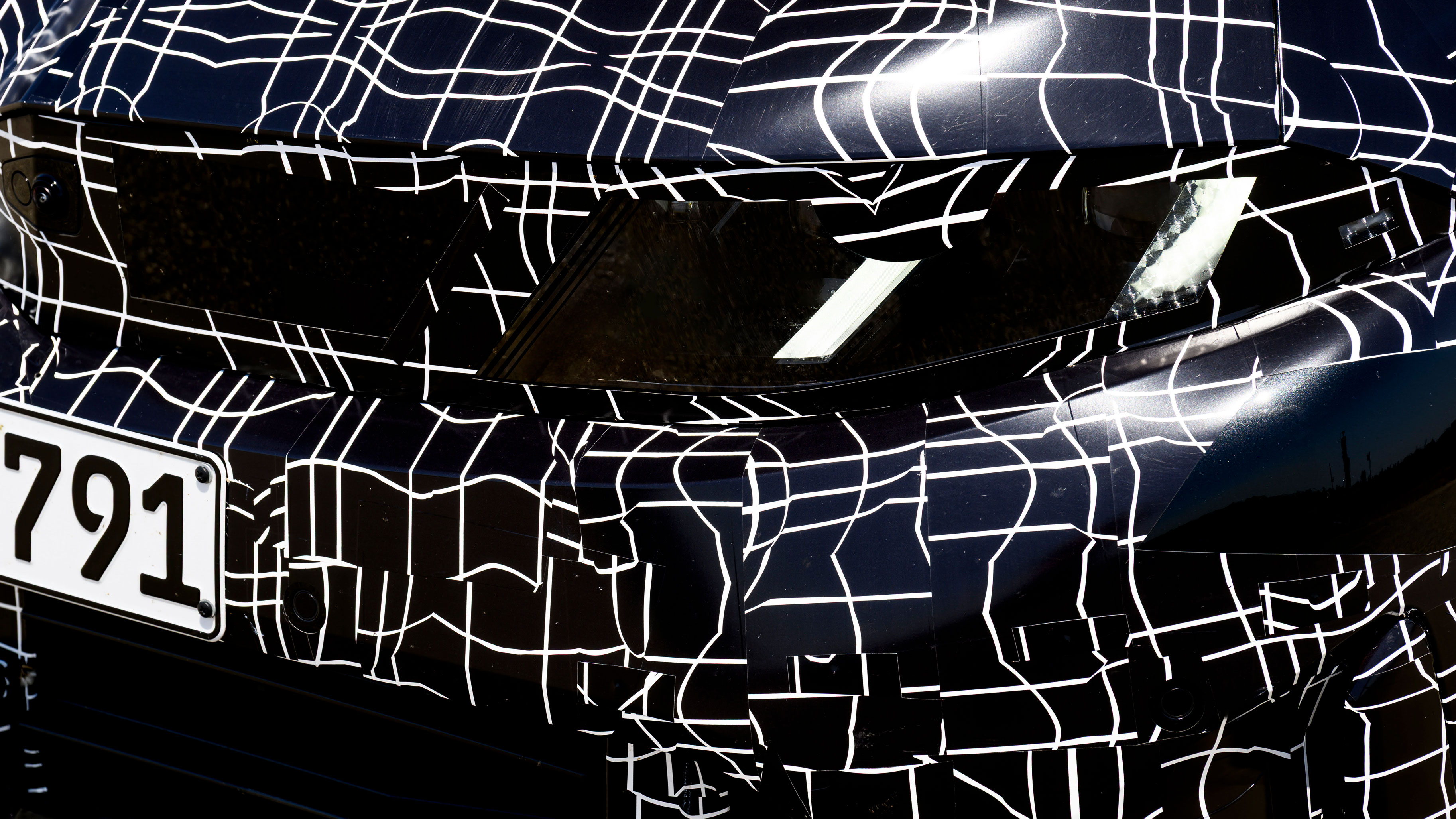 BMW M350 xDrive prototype - front light