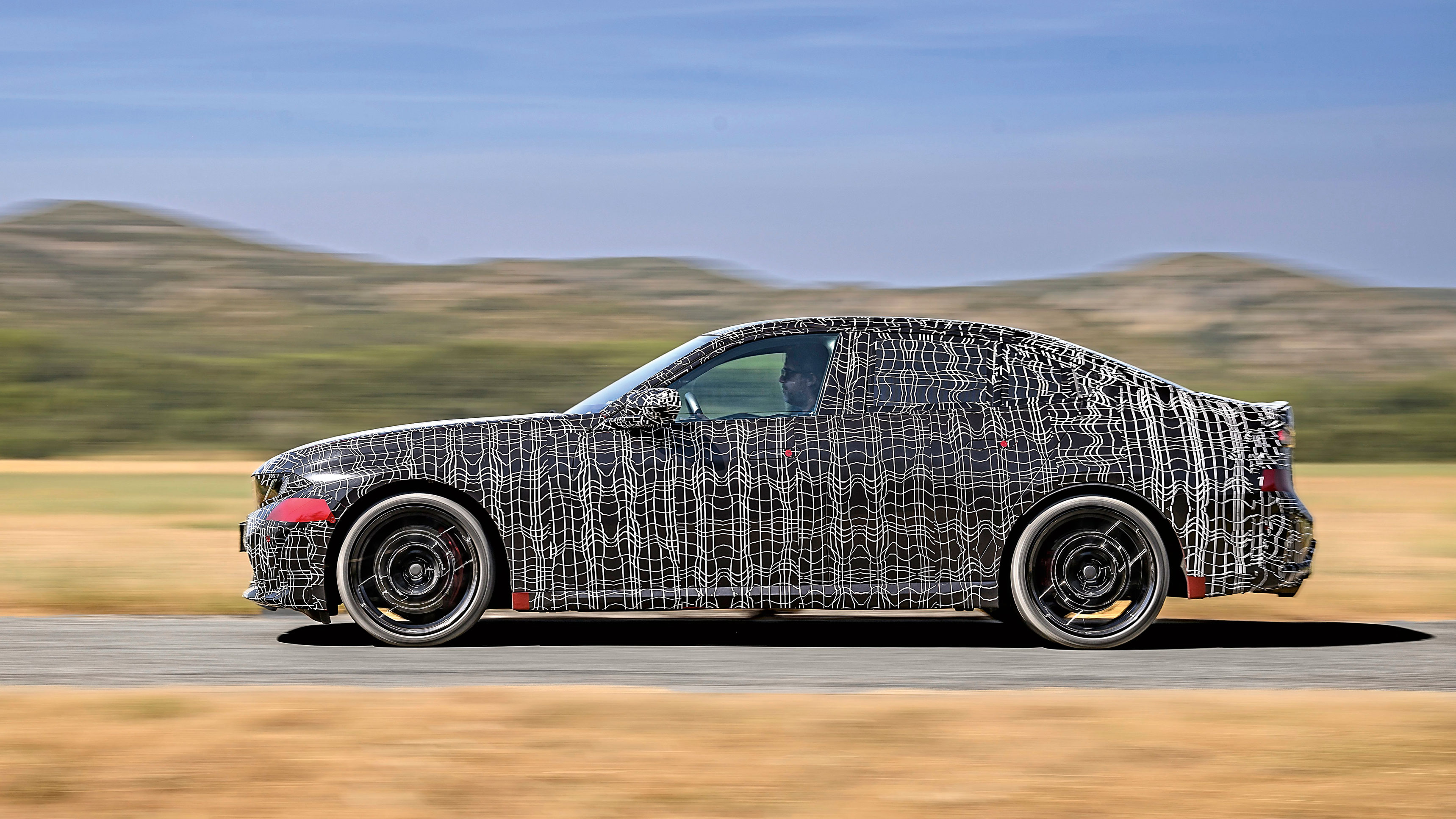 BMW M350 xDrive prototype - side