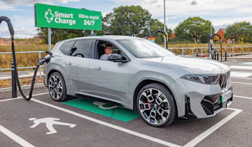 BMW iX3 50 xDrive - front charging