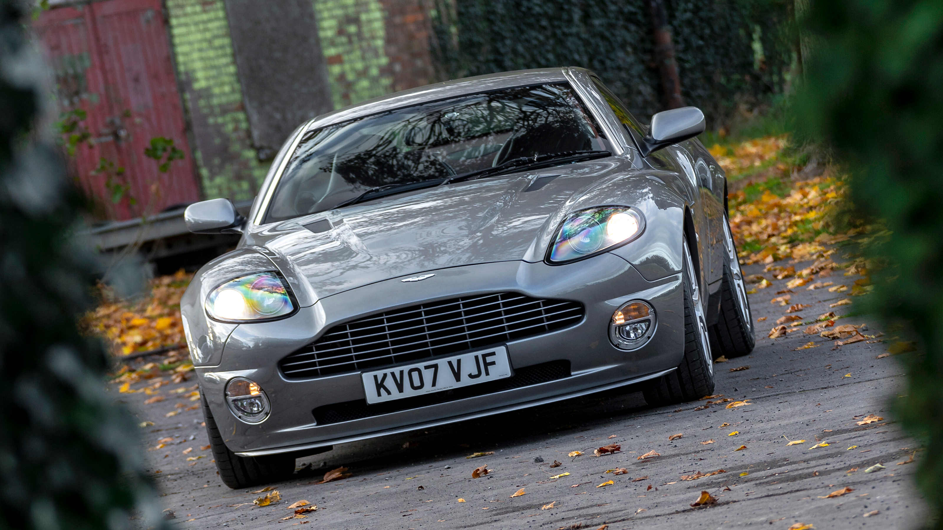 Best Aston Martins - 2001 Vanquish