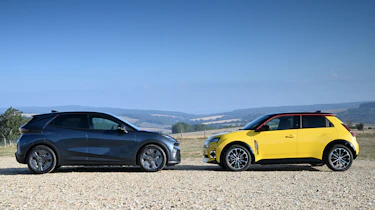 Cupra Raval vs Renault 5 - side