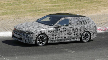 Facelift BMW 5 Series Touring - front action