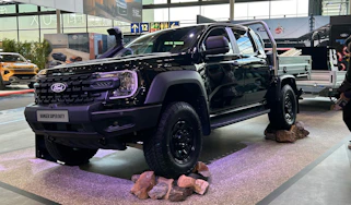 Ford Ranger Super Duty - front 3/4