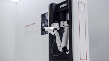 Geely Ultra-Fast AI-Powered Smart Charger