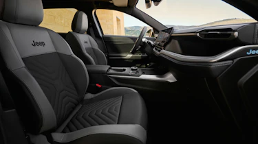 Jeep Compass Plug-In Hybrid - seats