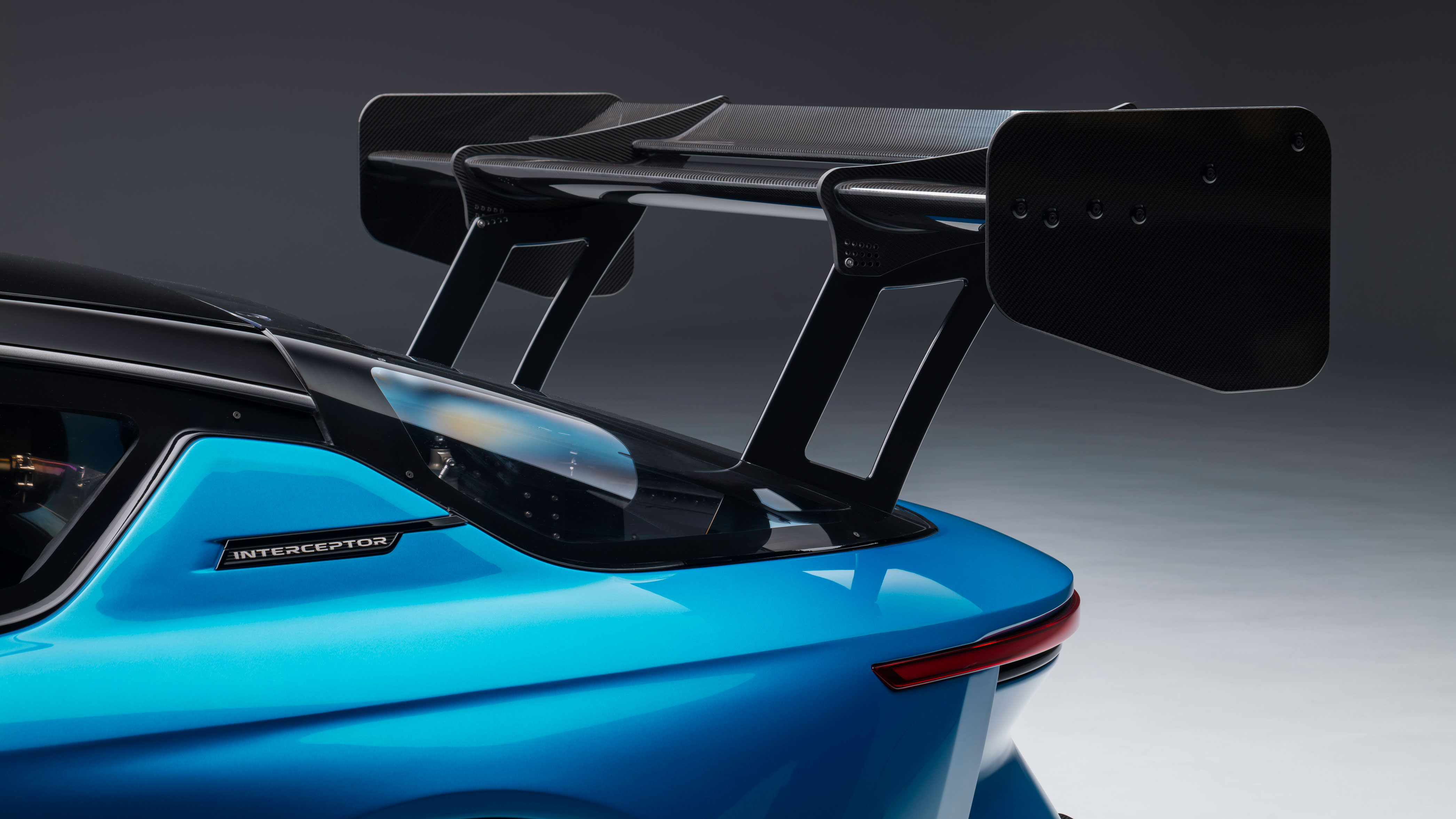 Jensen Interceptor GTX - rear wing