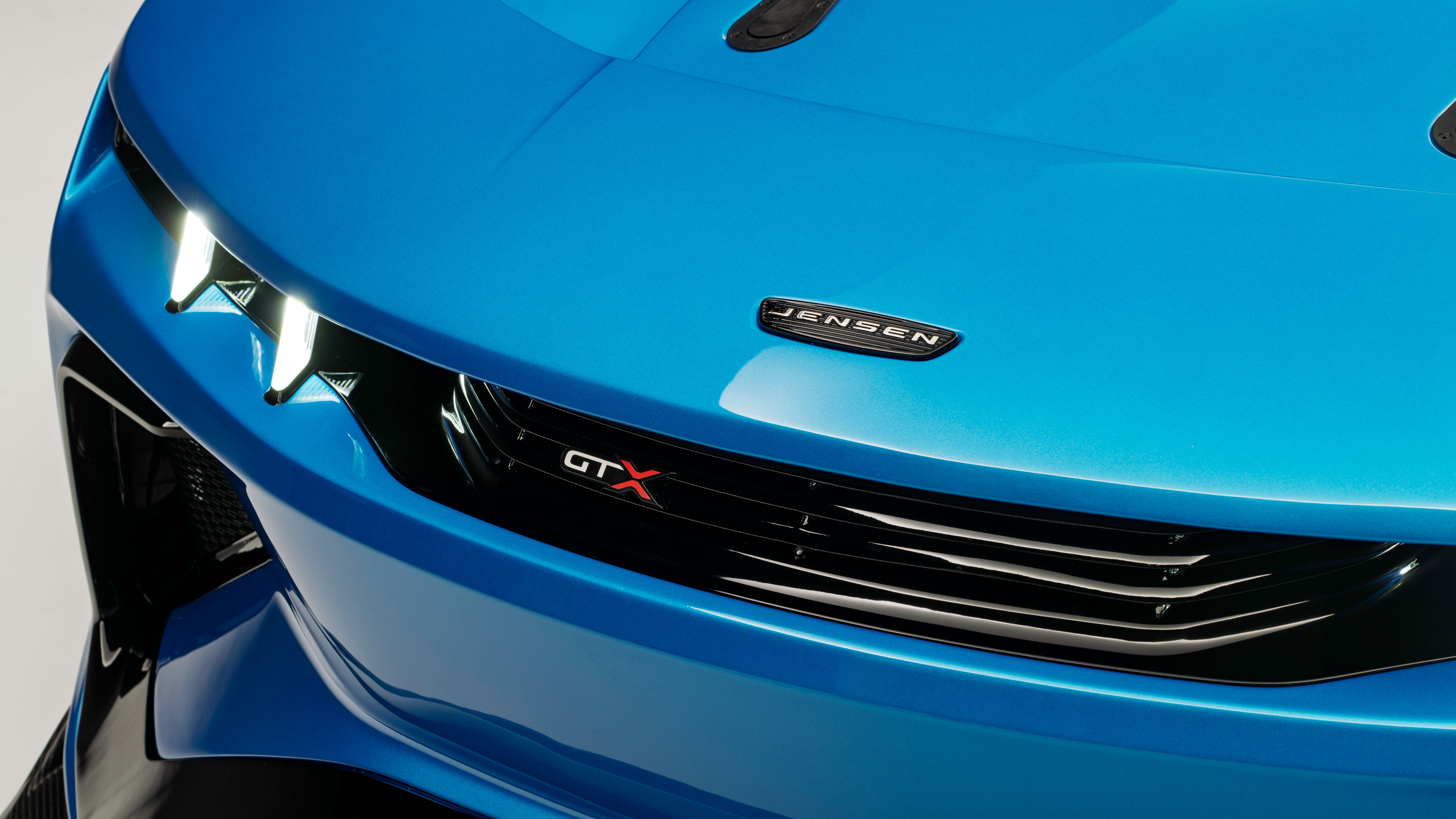 Jensen Interceptor GTX - front lights