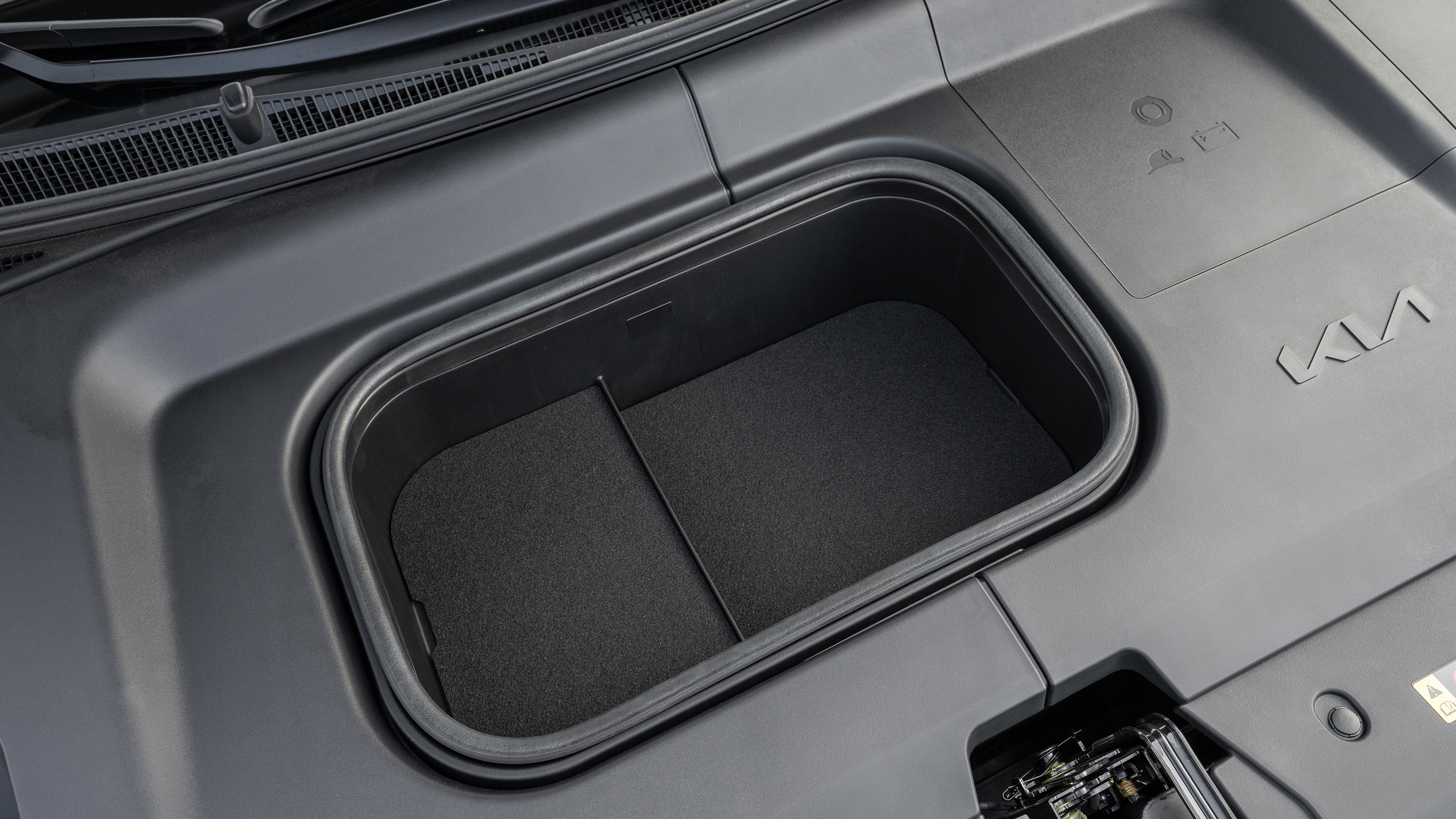 Kia EV3 GT - under-bonnet storage