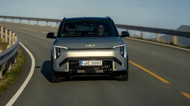 Kia EV3 GT - front cornering