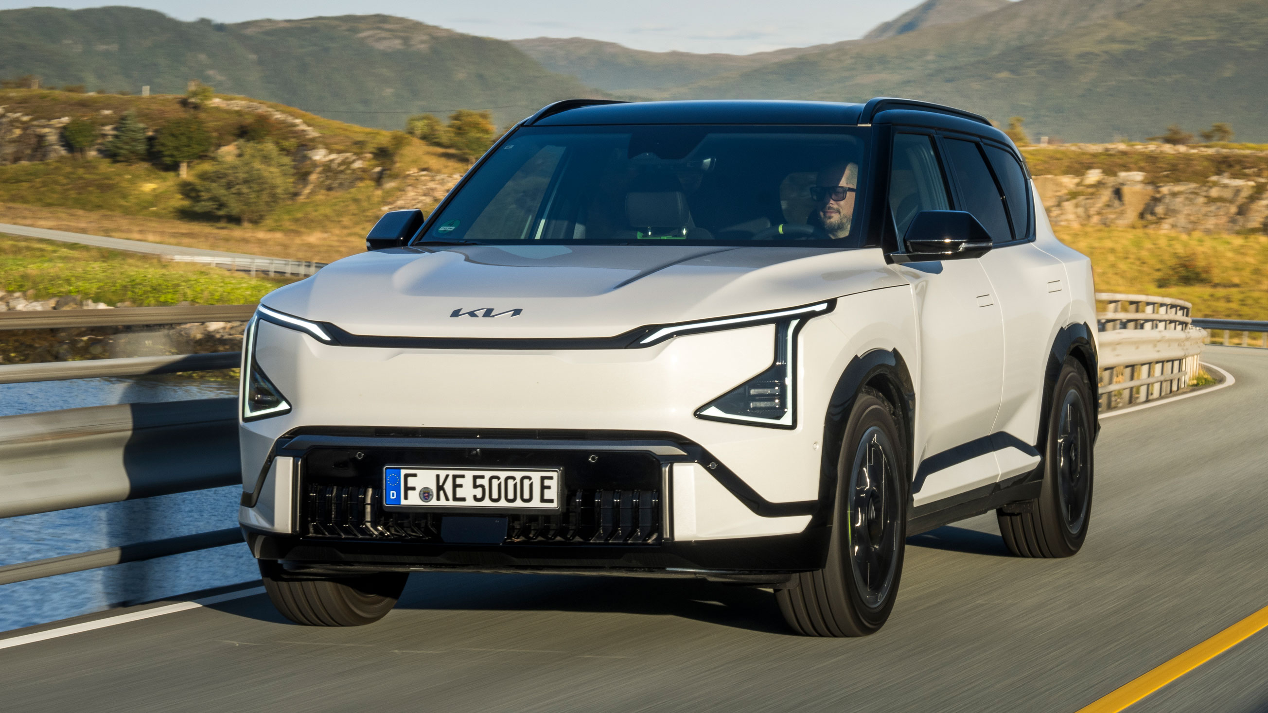 Kia EV5 GT - front