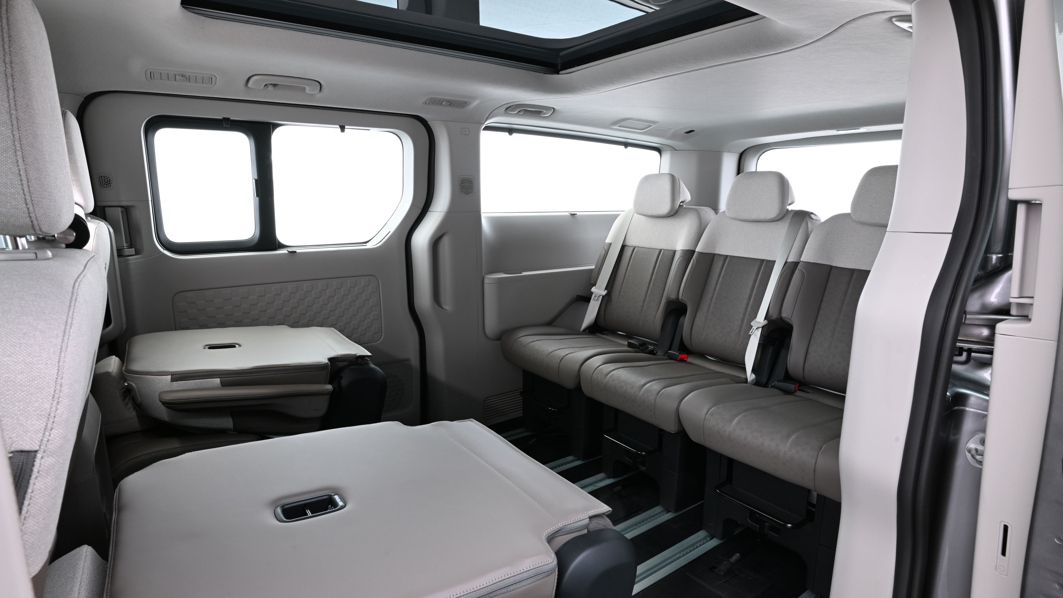 Kia PV5 Passenger - seats down