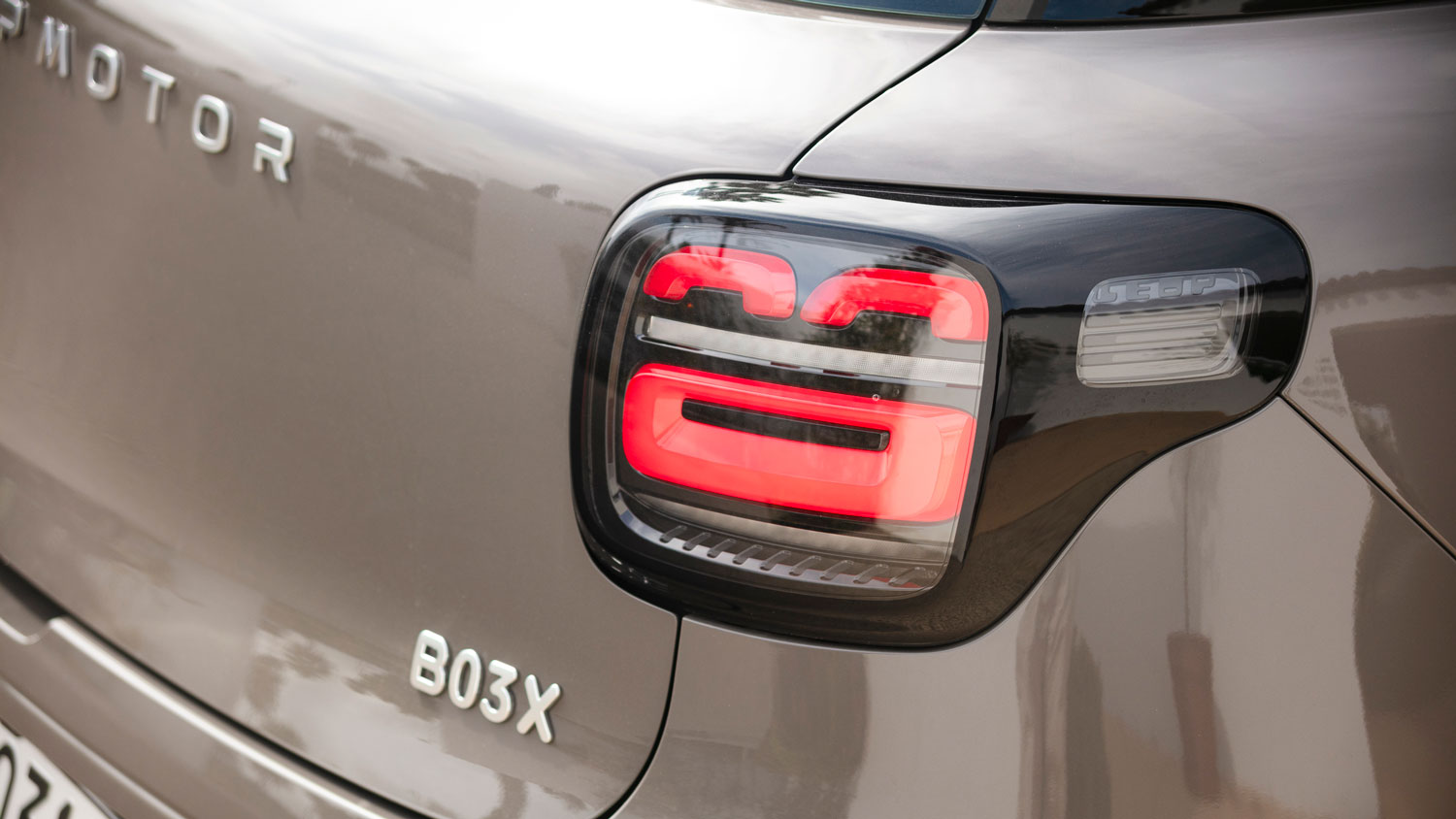 Leapmotor B03X - rear light