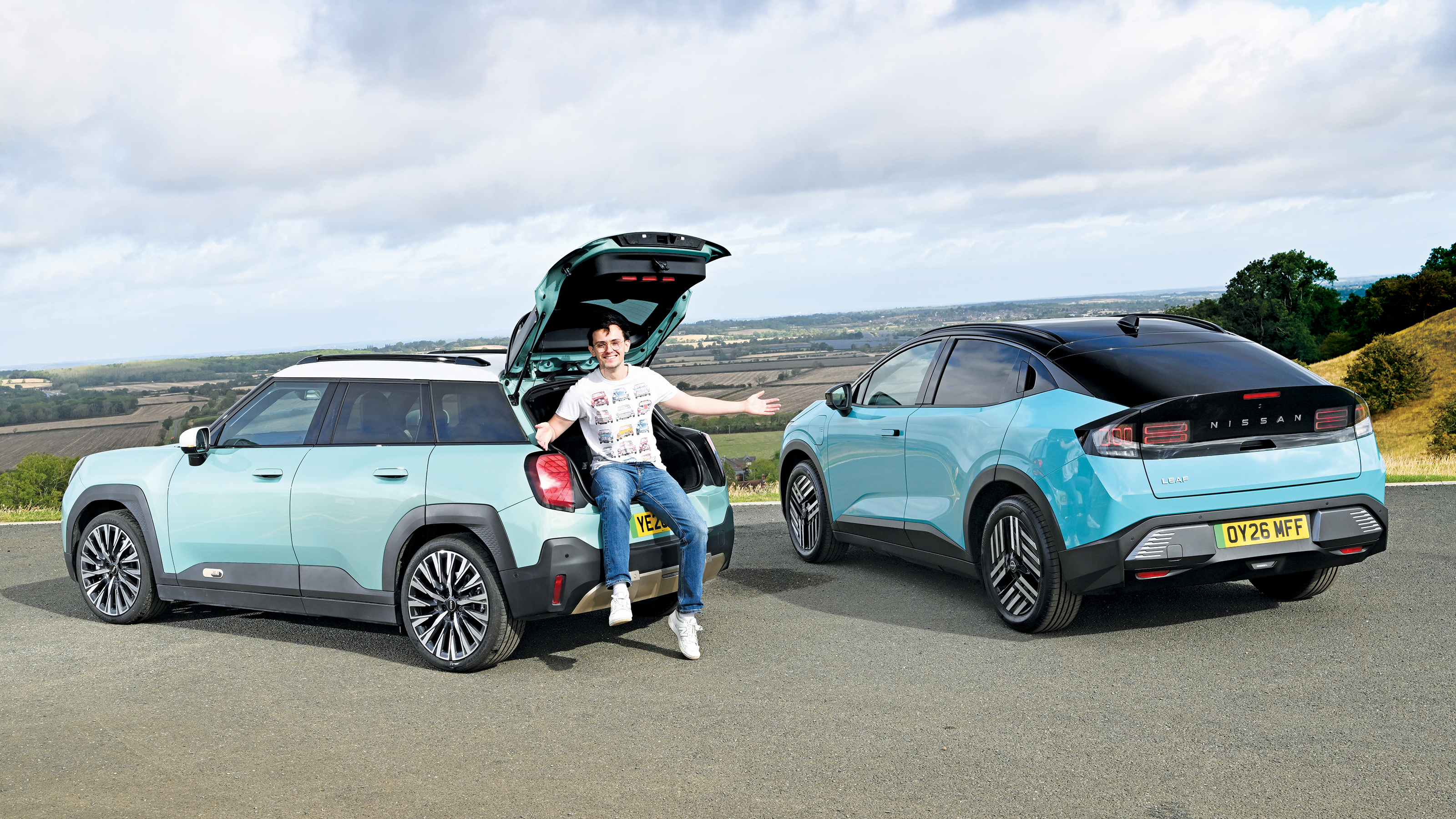 MINI Aceman SE Exclusive - MINI vs Leaf