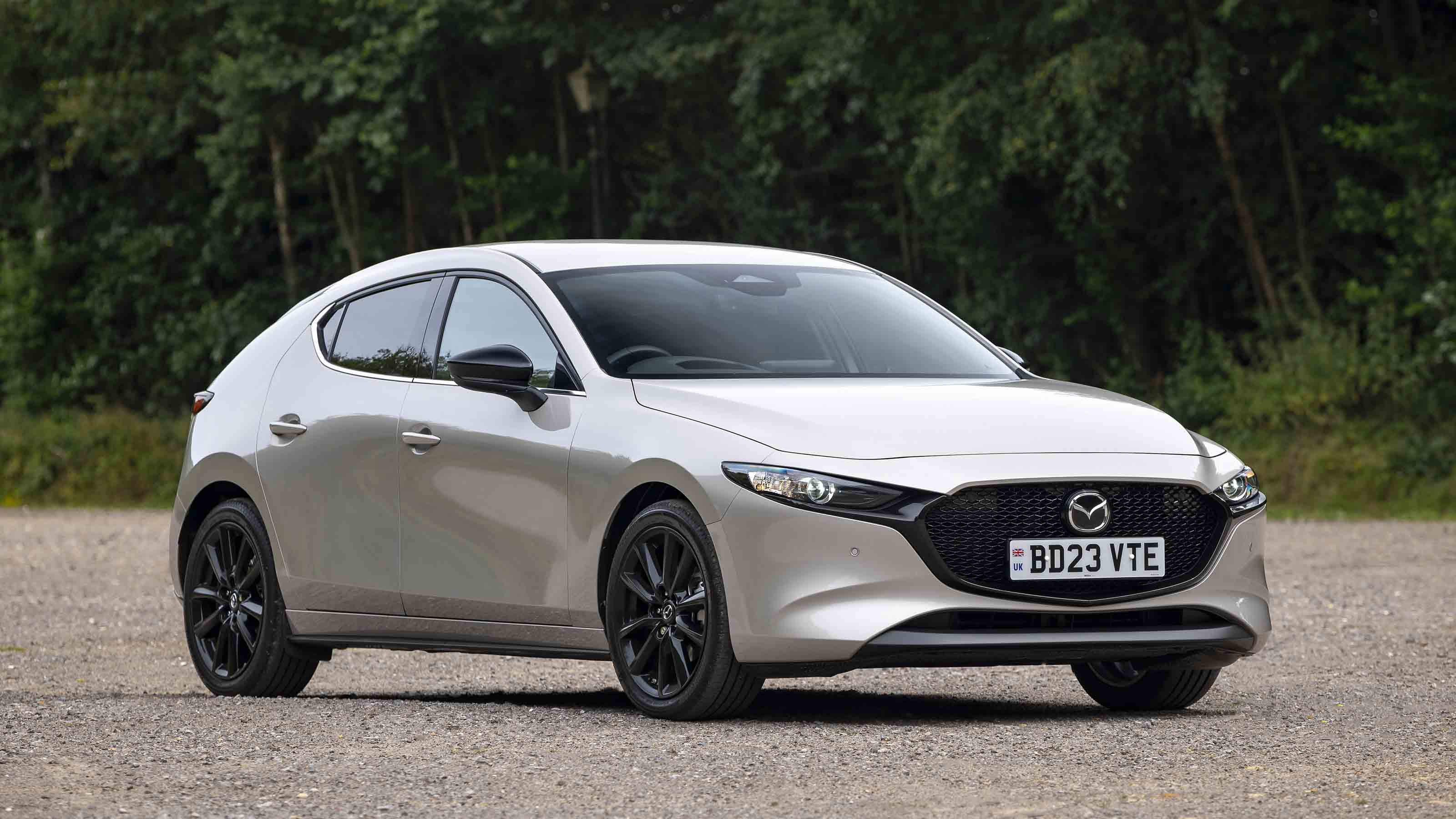 Mazda 3 - front corner static