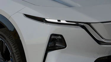 Mazda CX-6e - front light