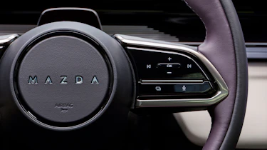 Mazda CX-6e - steering wheel