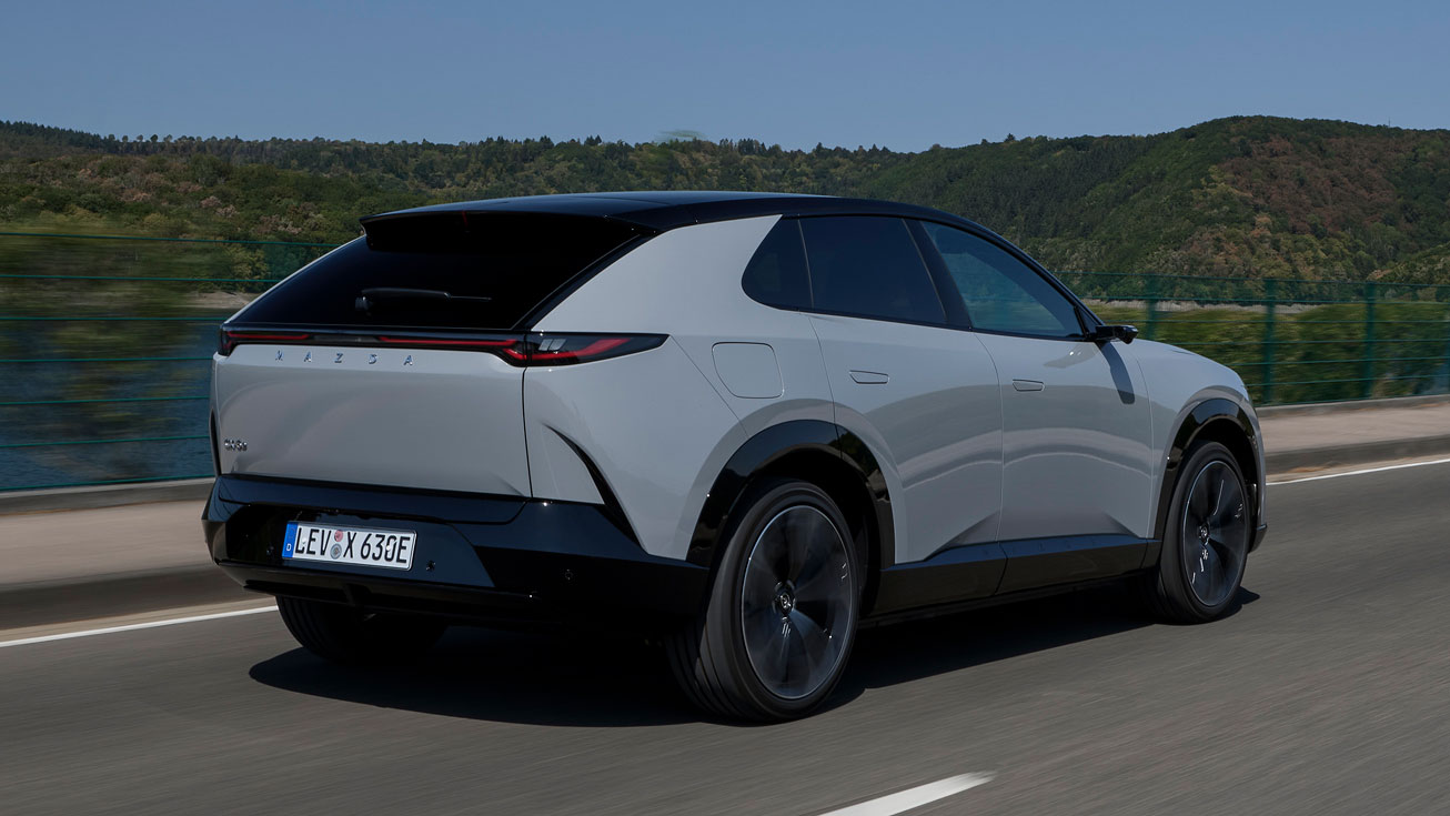 Mazda CX-6e - rear