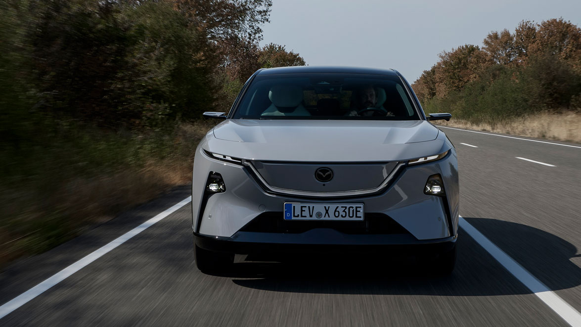 Mazda CX-6e - full front
