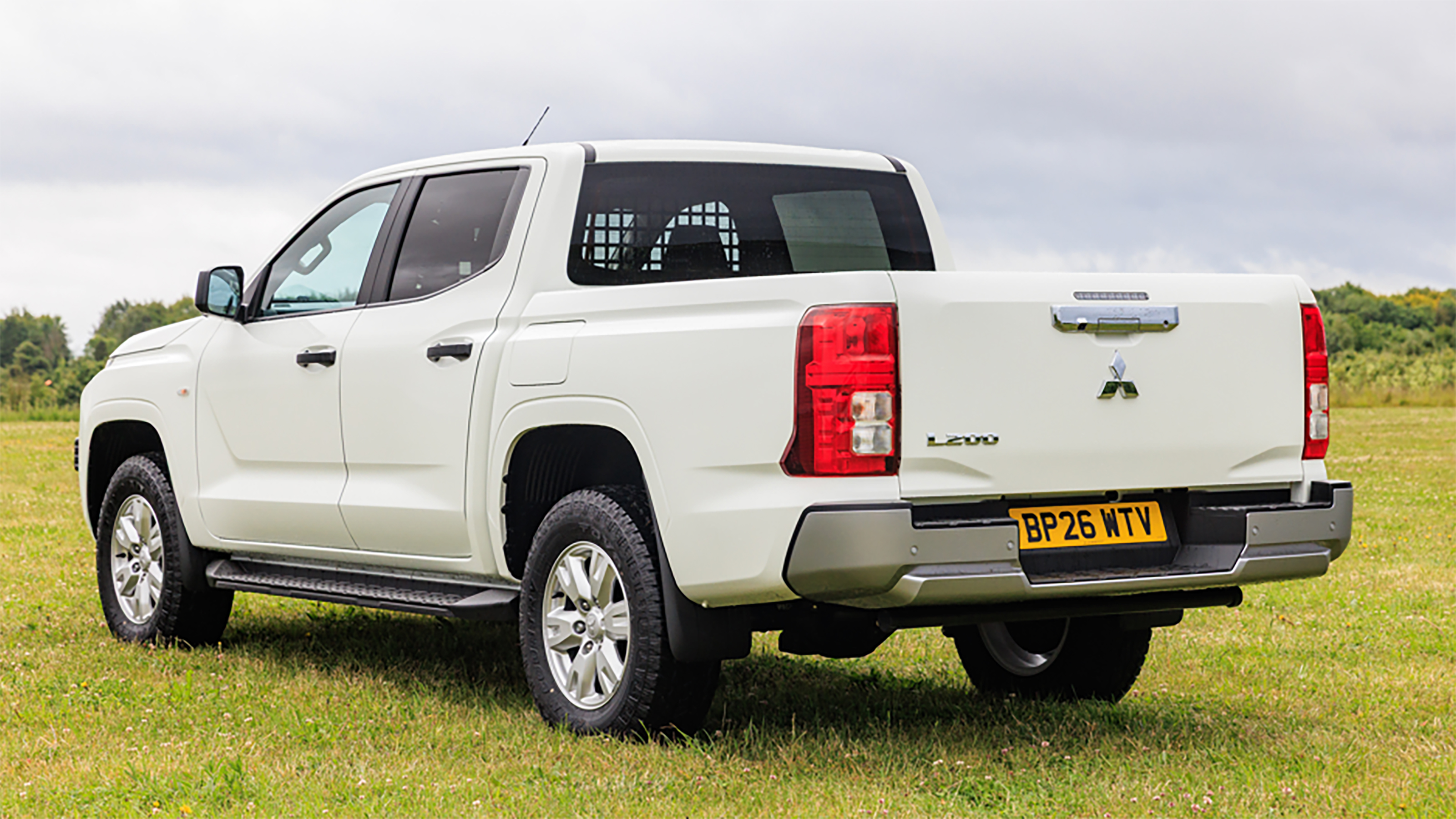 New Mitsubishi L200 Commercial