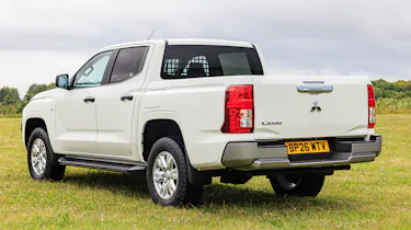 New Mitsubishi L200 Commercial