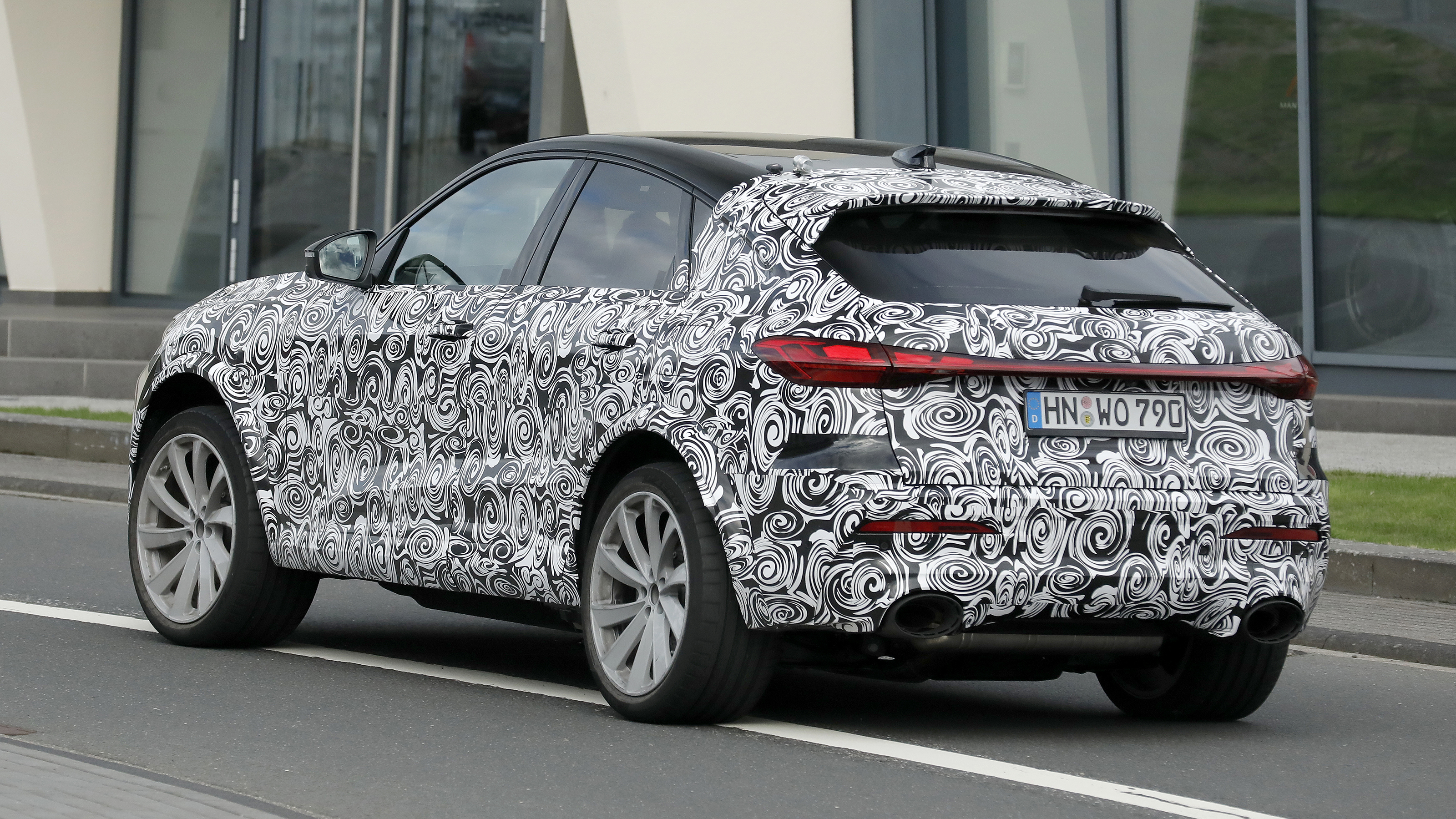New Audi RS Q5 - rear cornering 