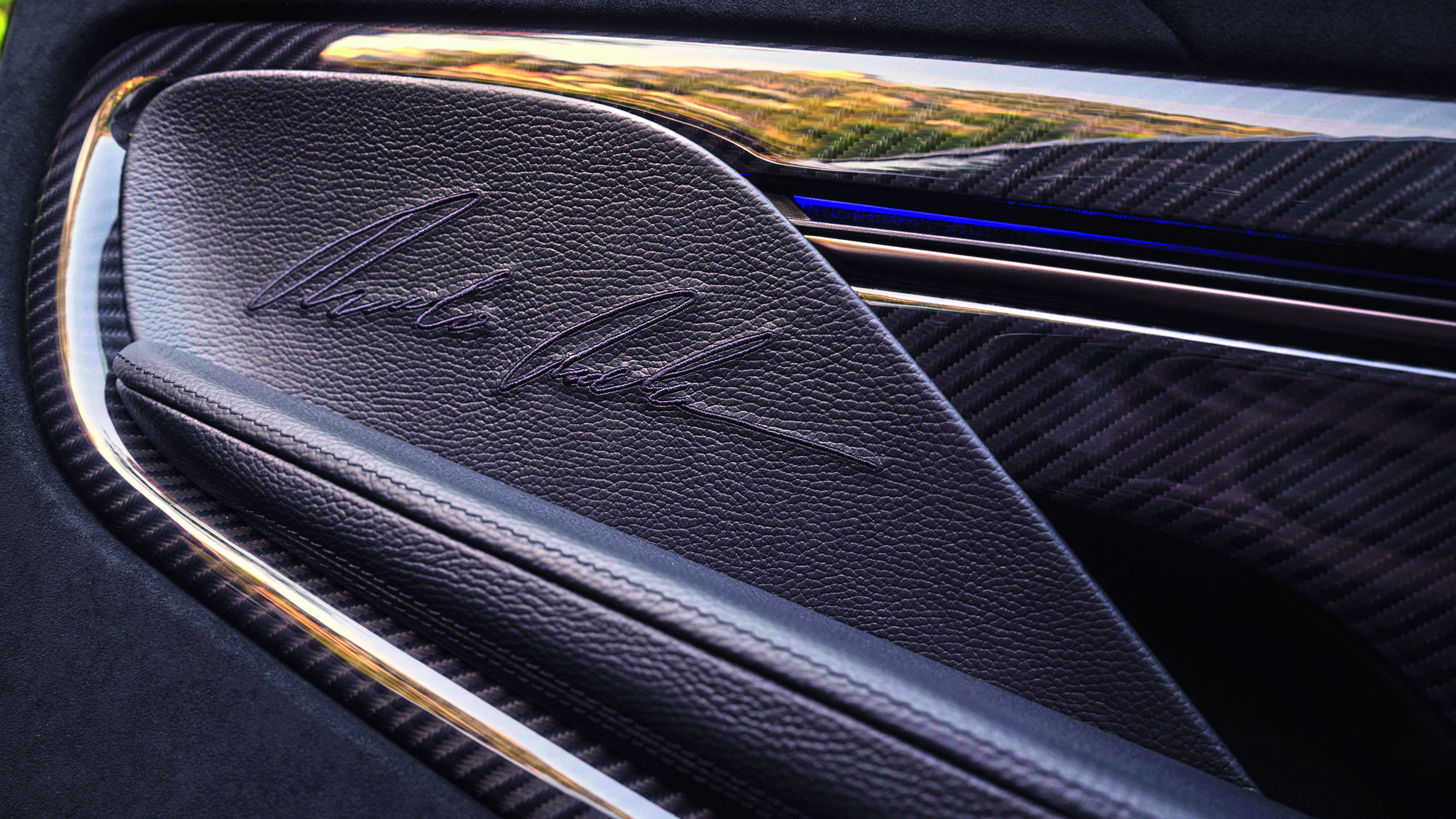 New Brabus Bodo - interior detail