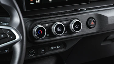 Dacia Spring 2026 - centre console