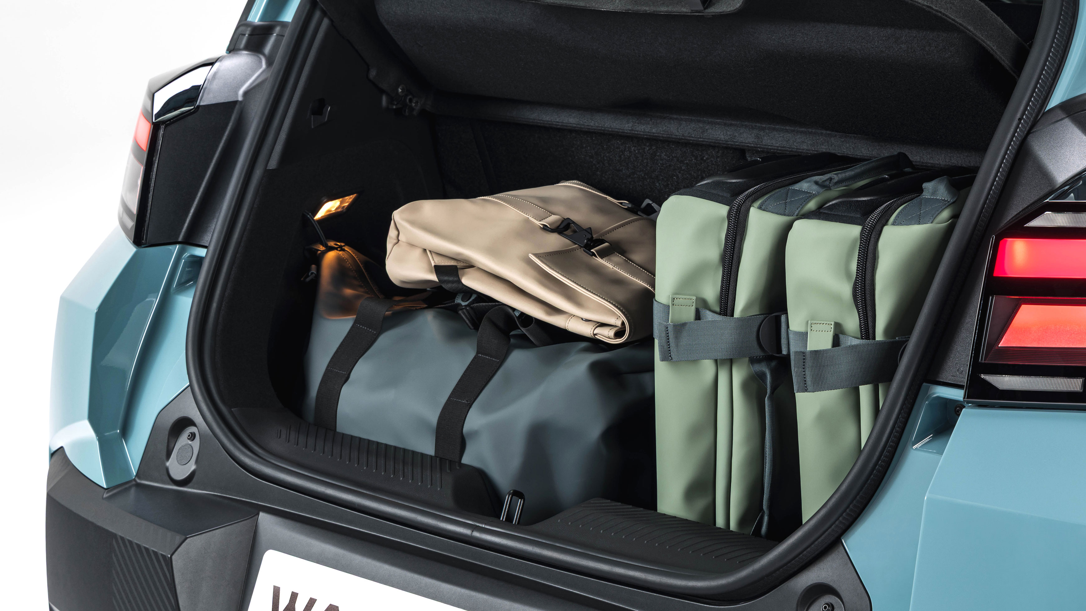 Dacia Spring 2026 - boots full