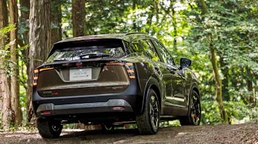 New Nissan Kicks Rock Creek - rear tracking