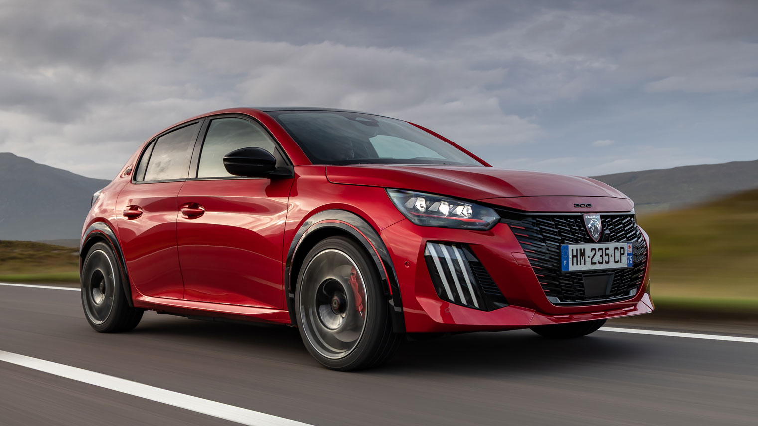Peugeot 208 GTi - front