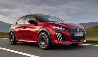 Peugeot 208 GTi - front