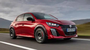 Peugeot 208 GTi - front
