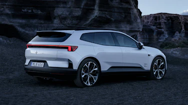 Polestar 4 - rear action