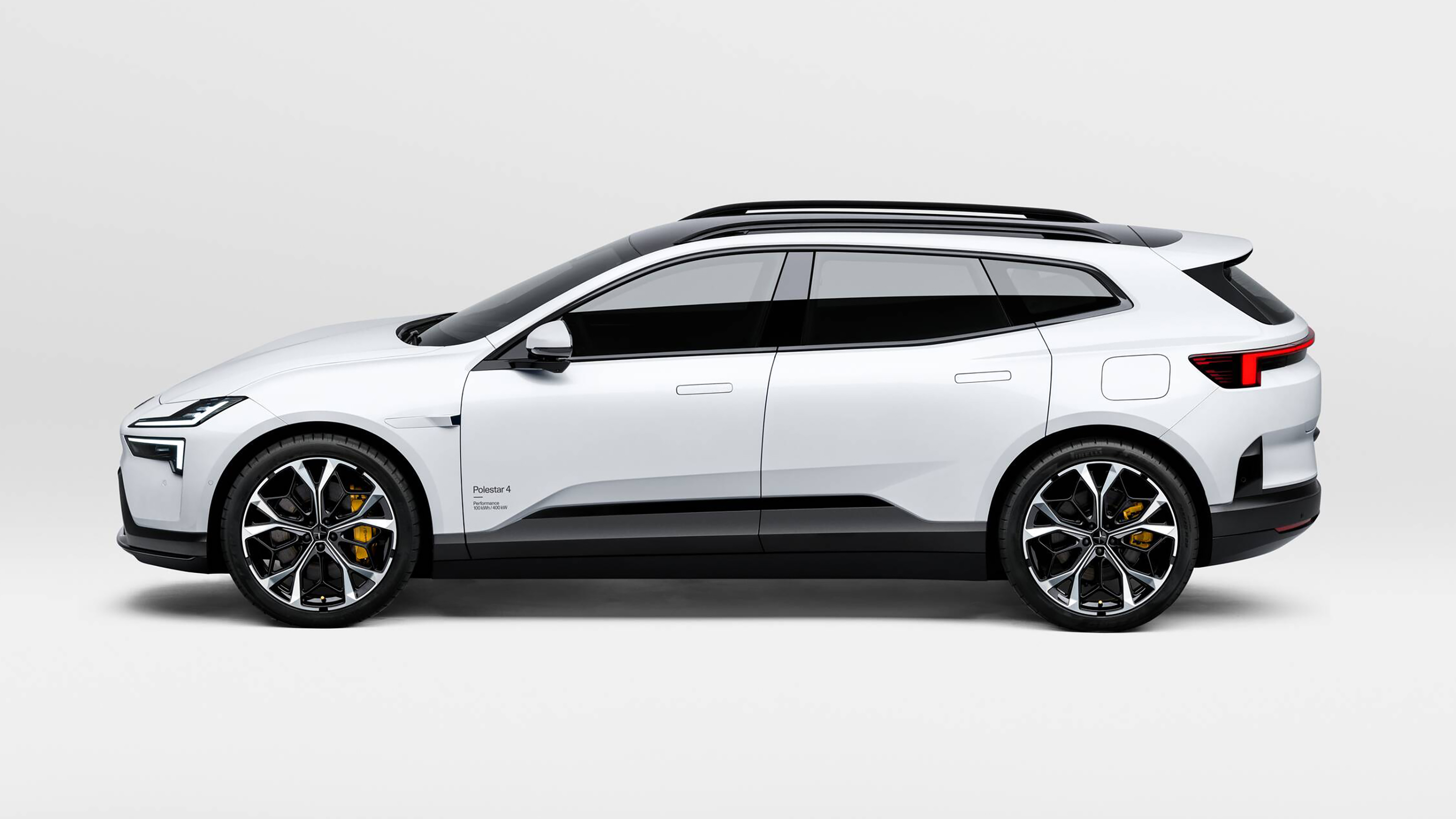 Polestar 4 - side static