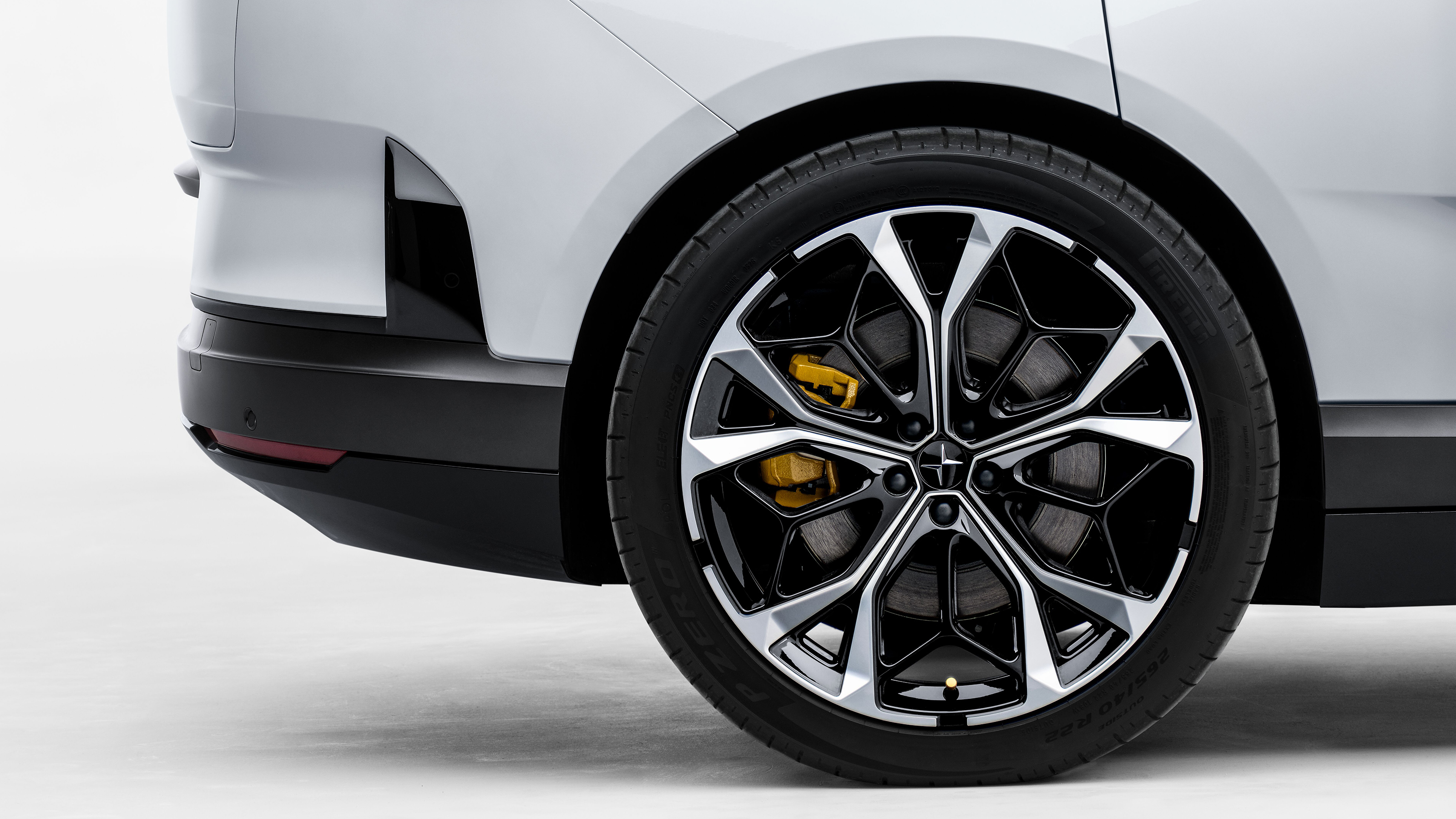 Polestar 4 - wheel