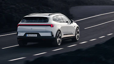 Polestar 4 - rear tracking