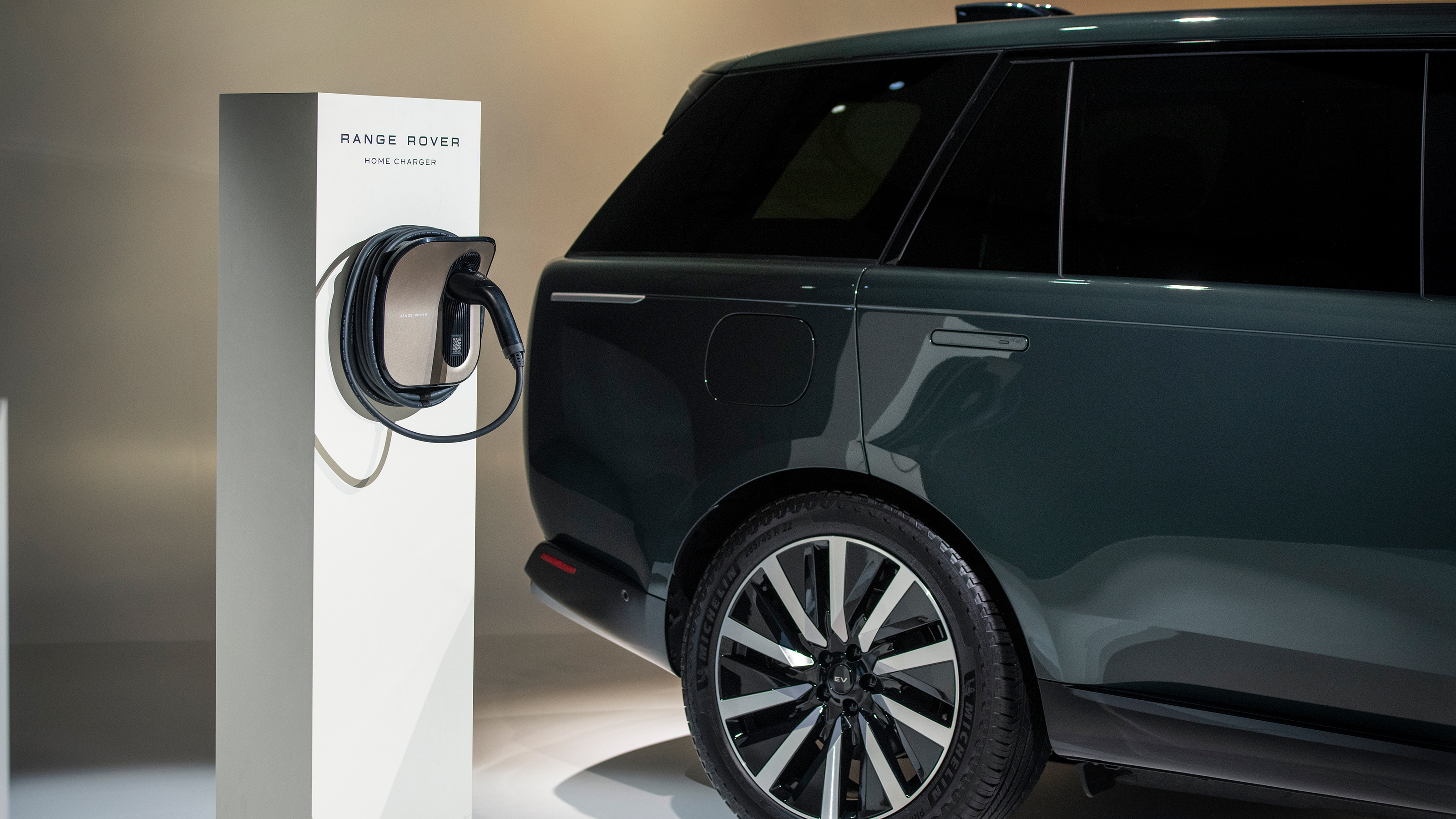 Range Rover Electric charging