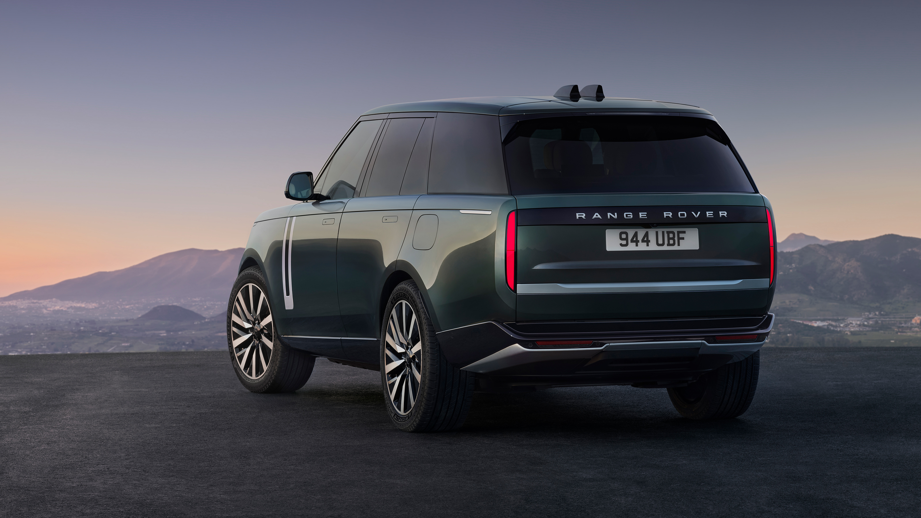 New Range Rover Electric rear