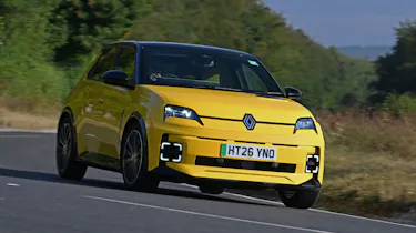 Renault 5 - front action