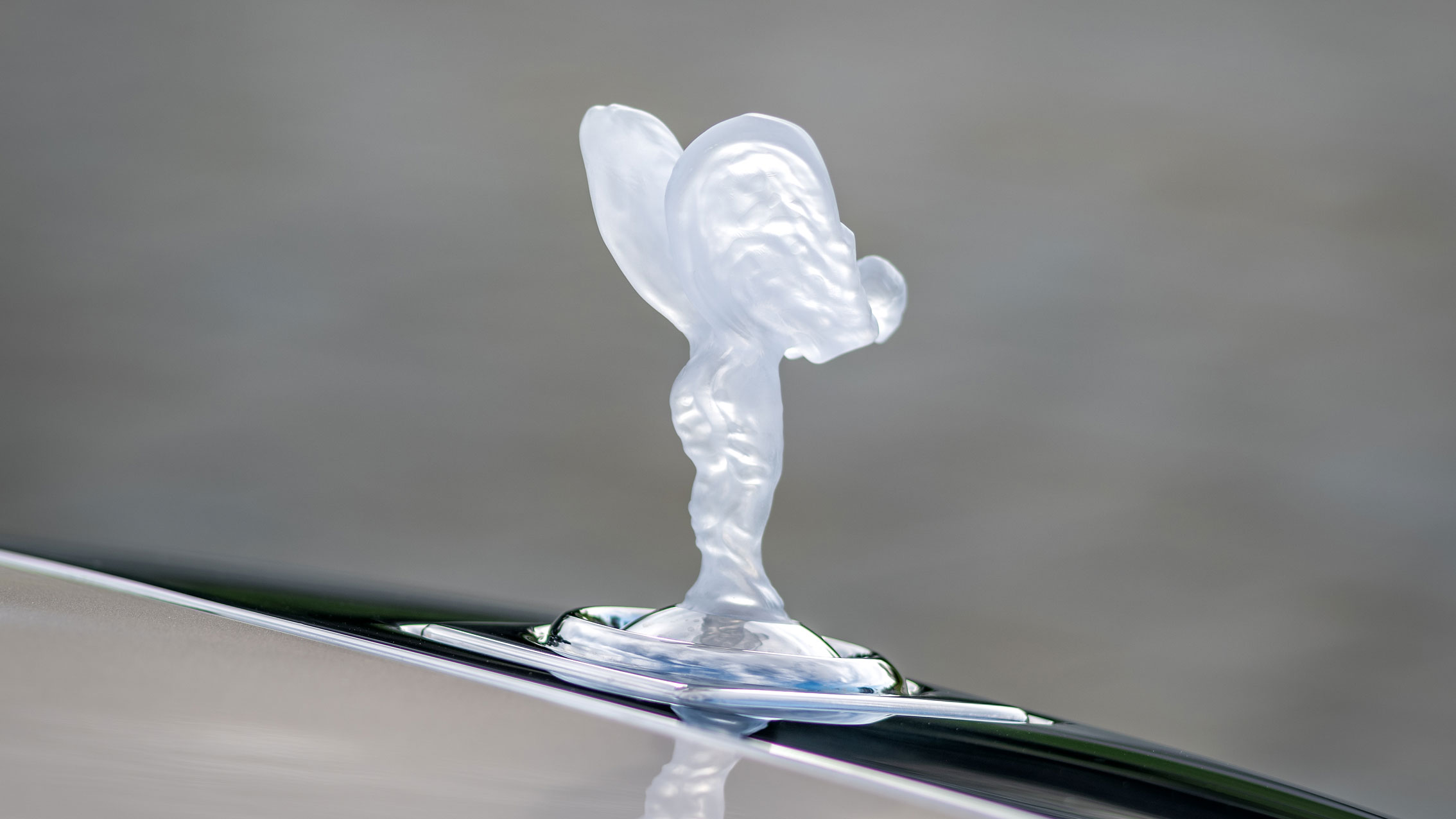 Rolls-Royce Phantom Hummingbird - spirit of ecstacy